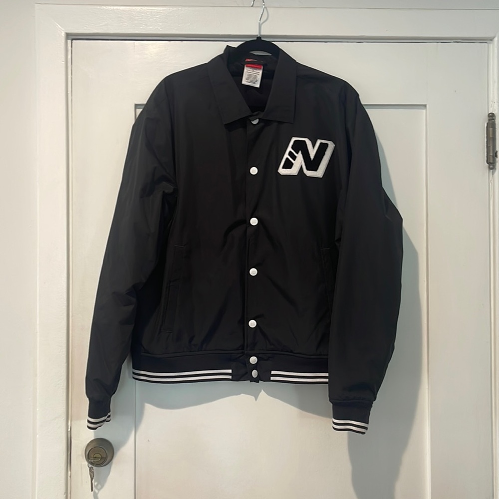 NEW BALANCE BOMBER JACKET